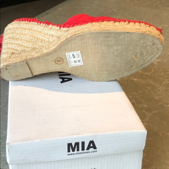 MIA Sandals - Picture 5 of 5